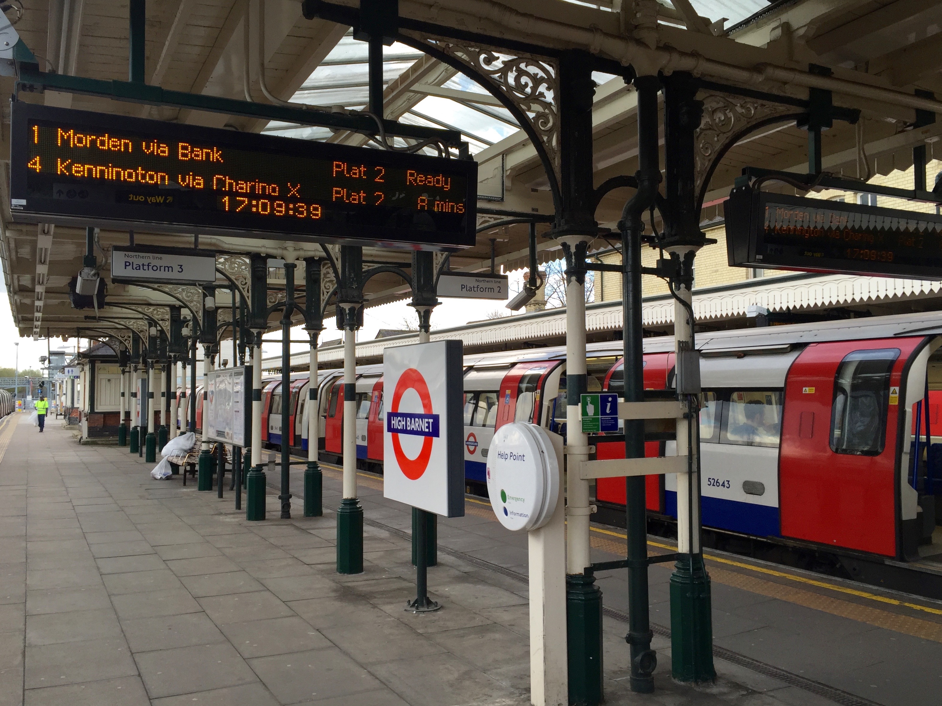 Northern Line: the History of the Barnet Branch // High Living Barnet